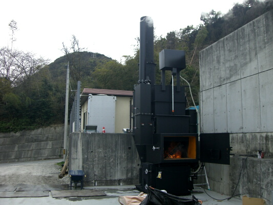 L＋WIDE型SP仕様　ミヤビ焼却炉納品事例　愛媛県新居浜市　産業廃棄物処理業