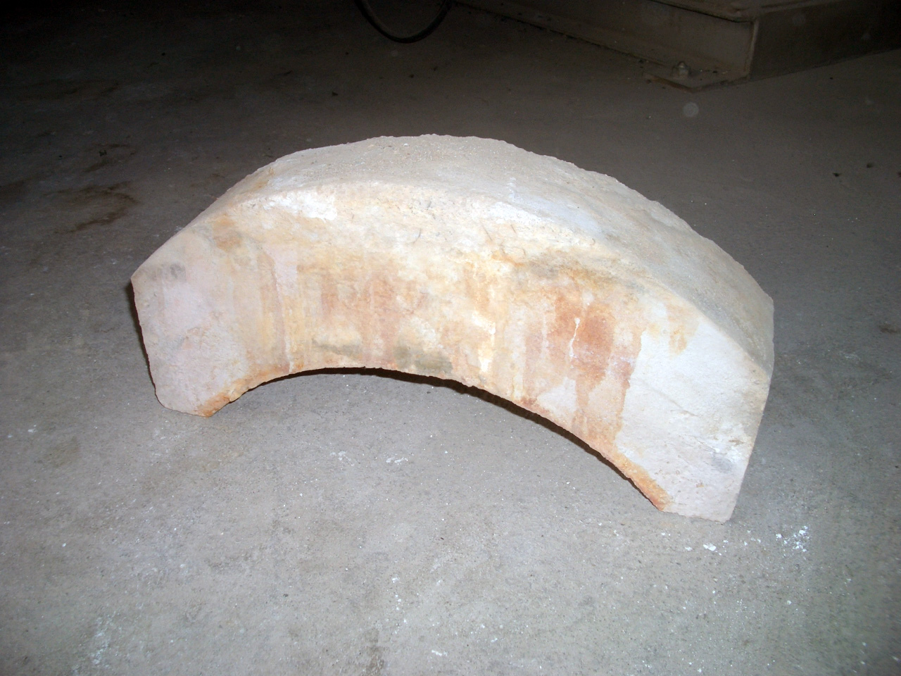 【写真】半年間毎日焼却使用したキャスタブル性高耐久ロストル